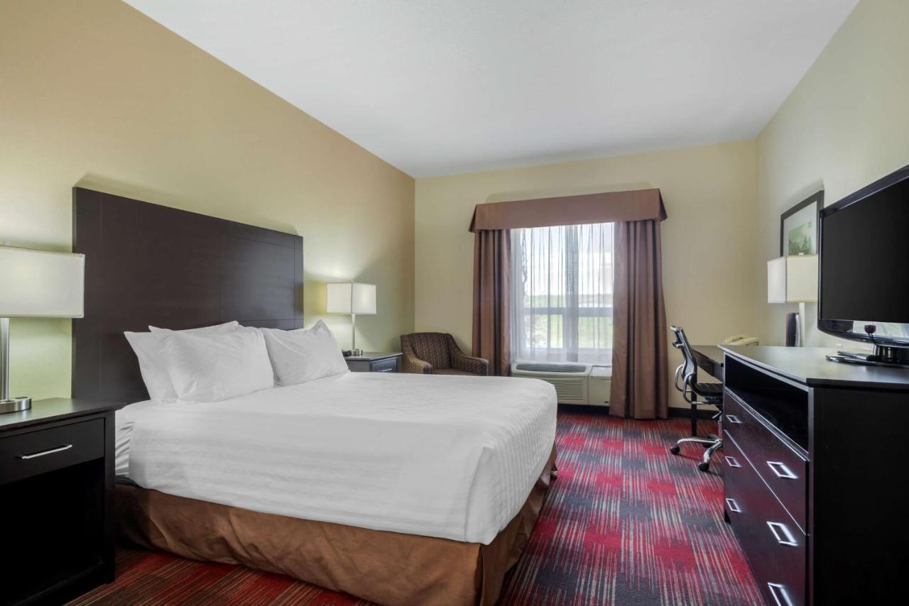 Best Western Plus Red Deer Inn & Suite Exterior photo