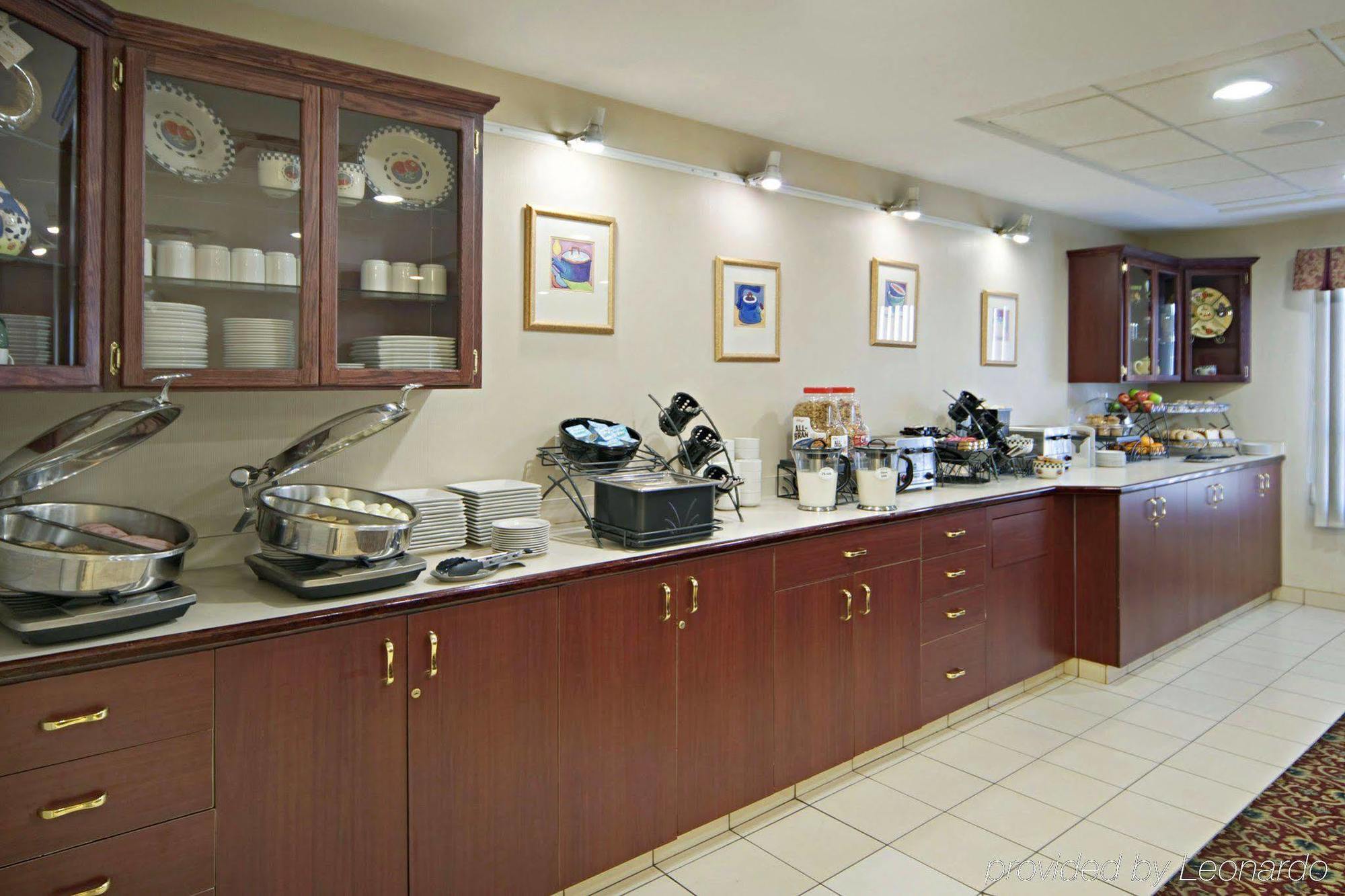 Best Western Plus Red Deer Inn & Suite Restaurant photo