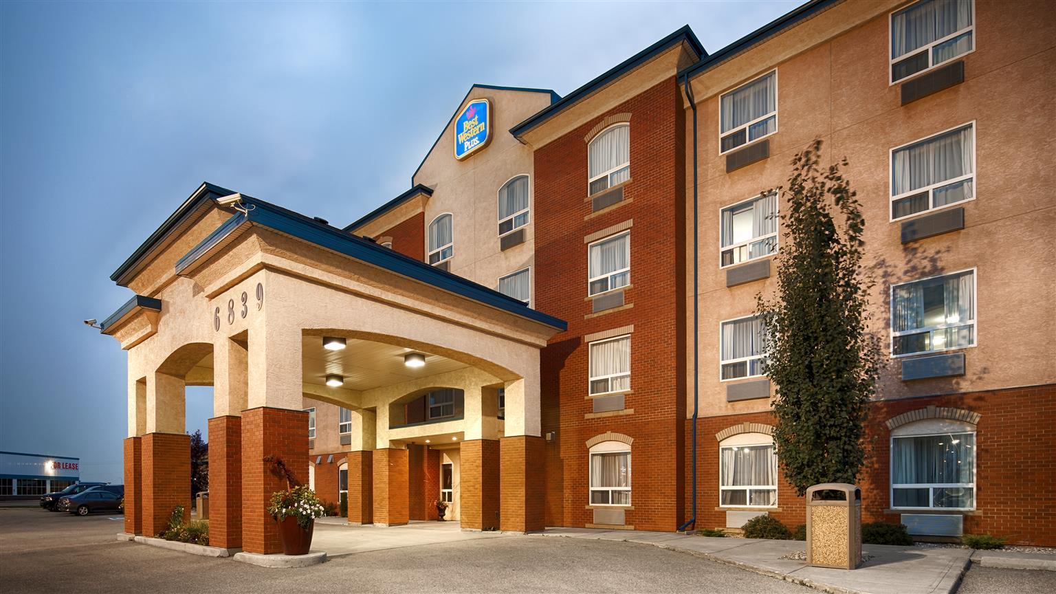 Best Western Plus Red Deer Inn & Suite Exterior photo